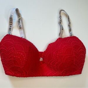 Victoria's Secret Bra Lined No Underwire Womems Size 34DD Red Lace